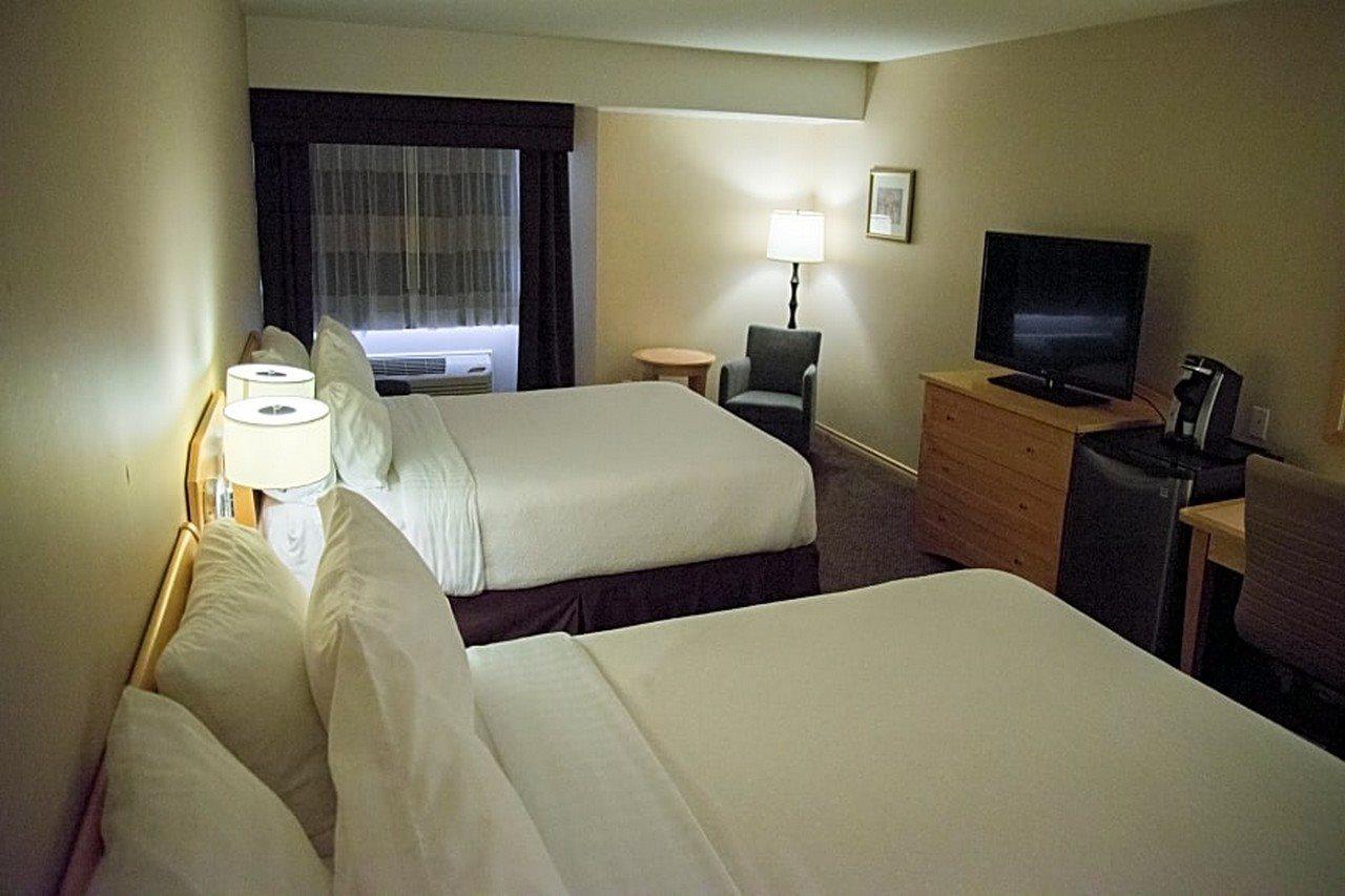 Doubletree By Hilton West Kelowna Exterior photo