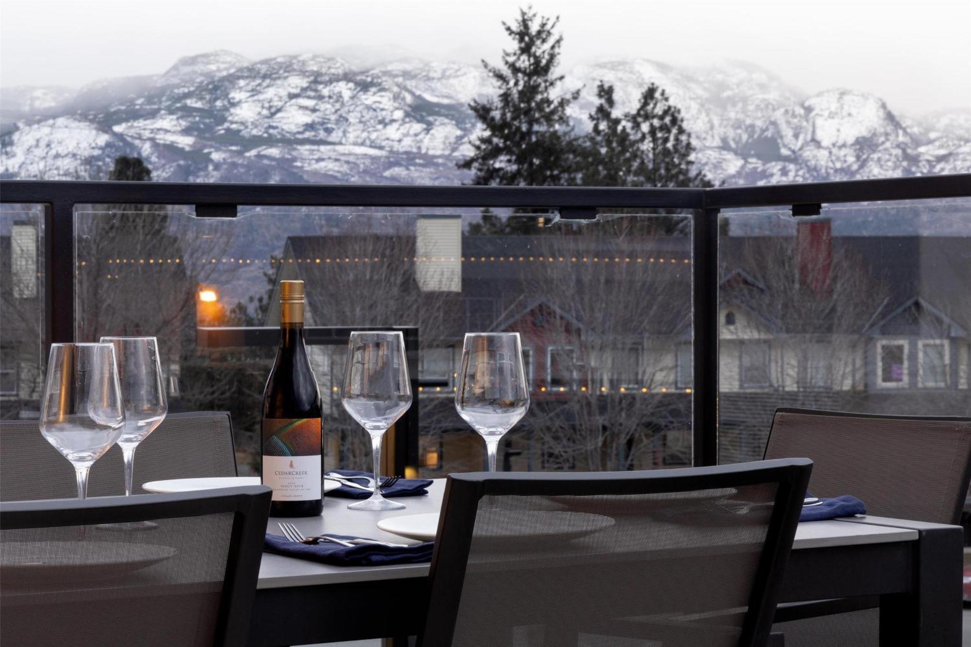 Doubletree By Hilton West Kelowna Exterior photo