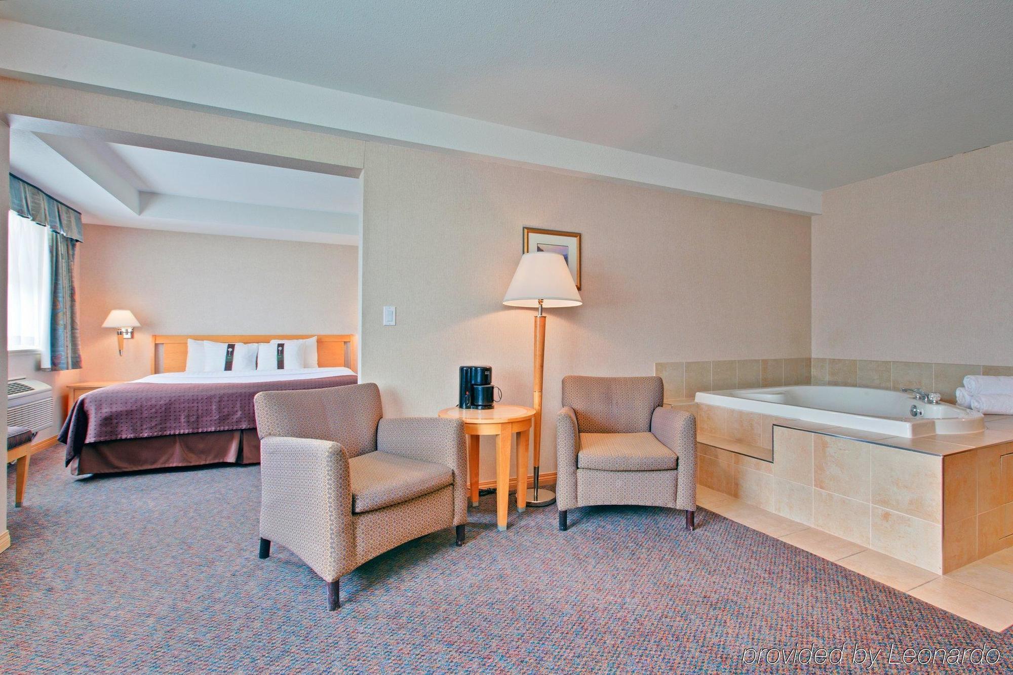 Doubletree By Hilton West Kelowna Room photo