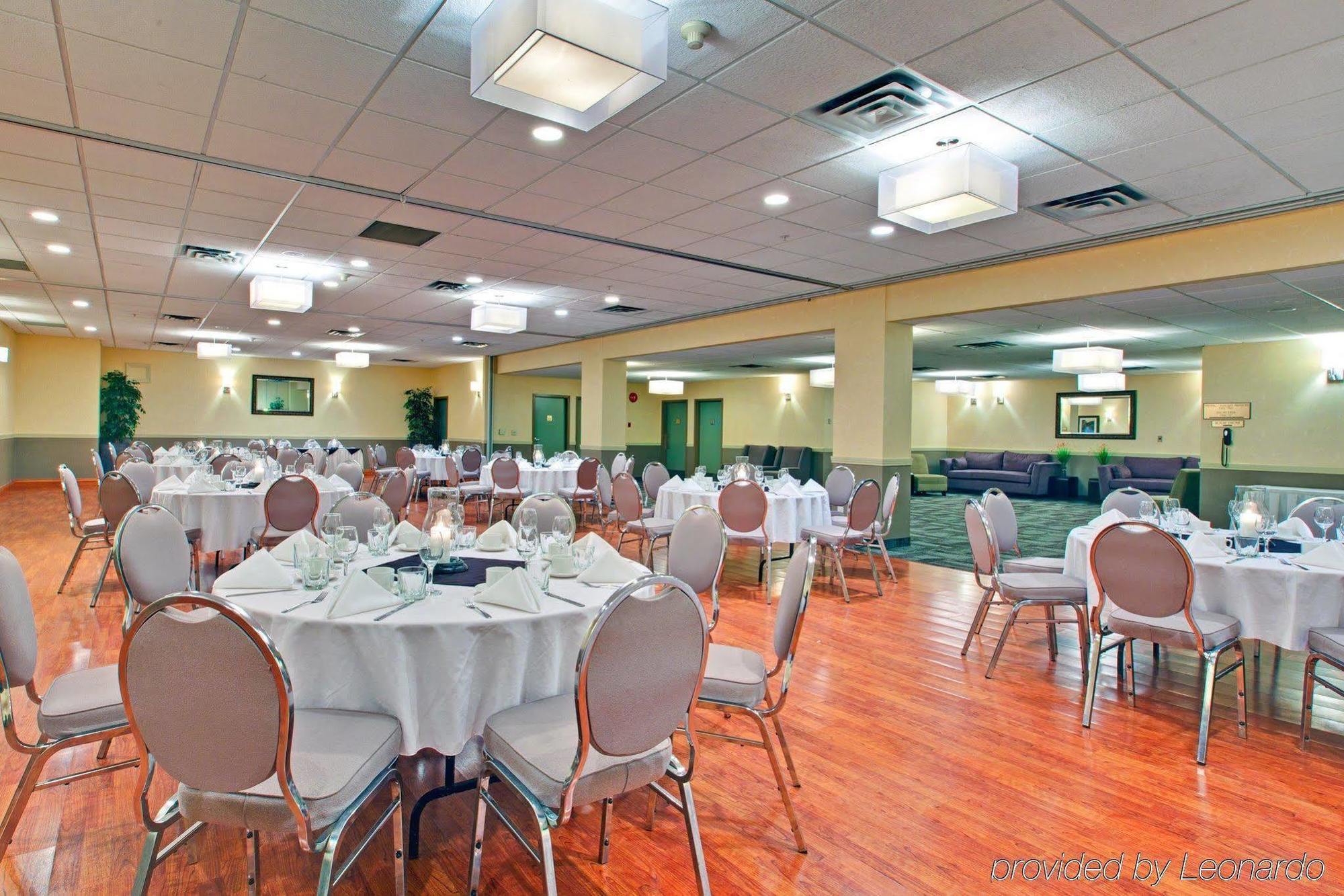 Doubletree By Hilton West Kelowna Restaurant photo